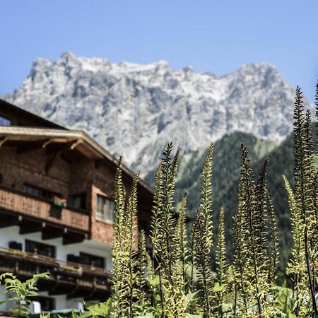 Hotel Tirolerhof - Familotel Zugspitze Ehrwald Esterno foto