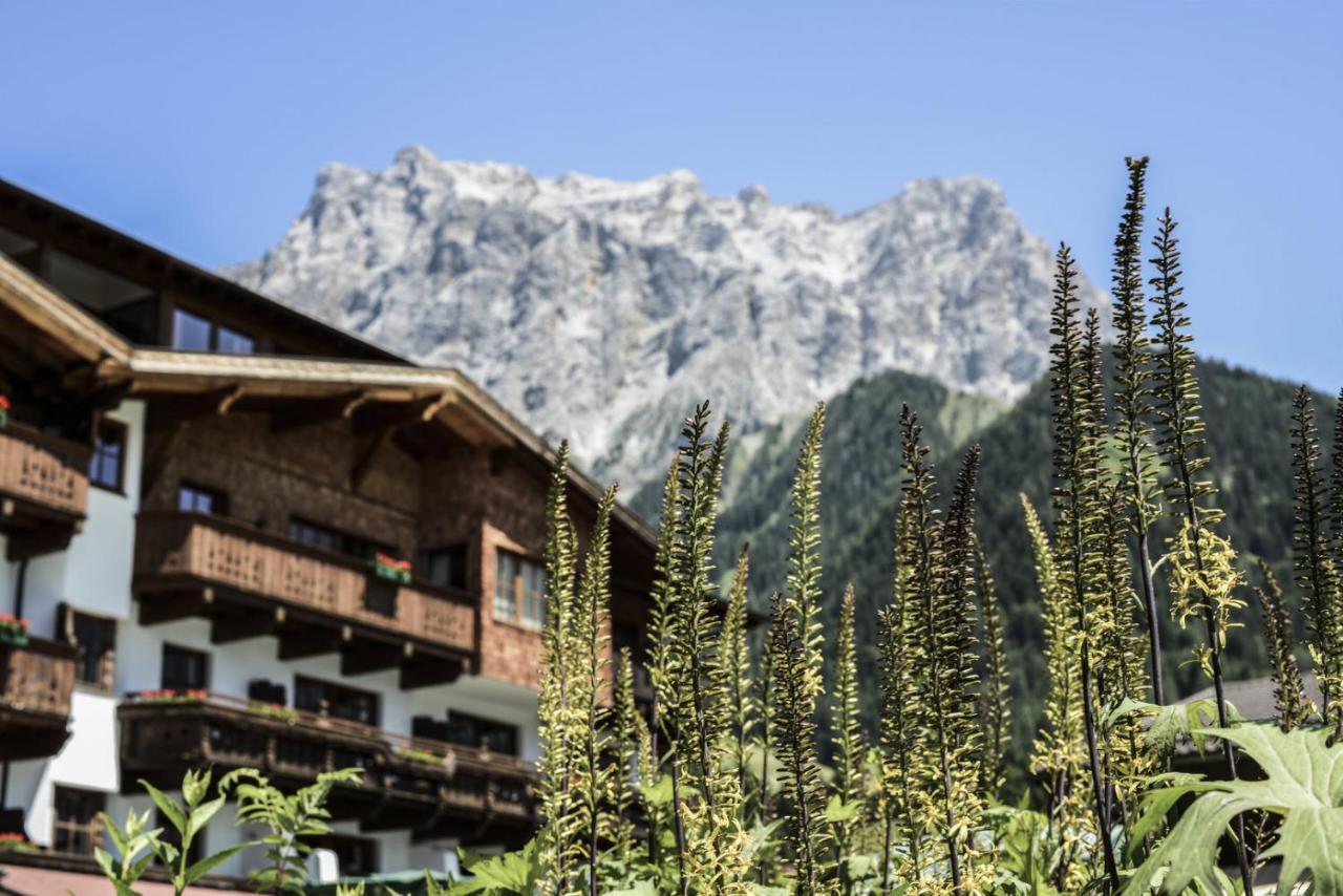 Hotel Tirolerhof - Familotel Zugspitze Ehrwald Esterno foto