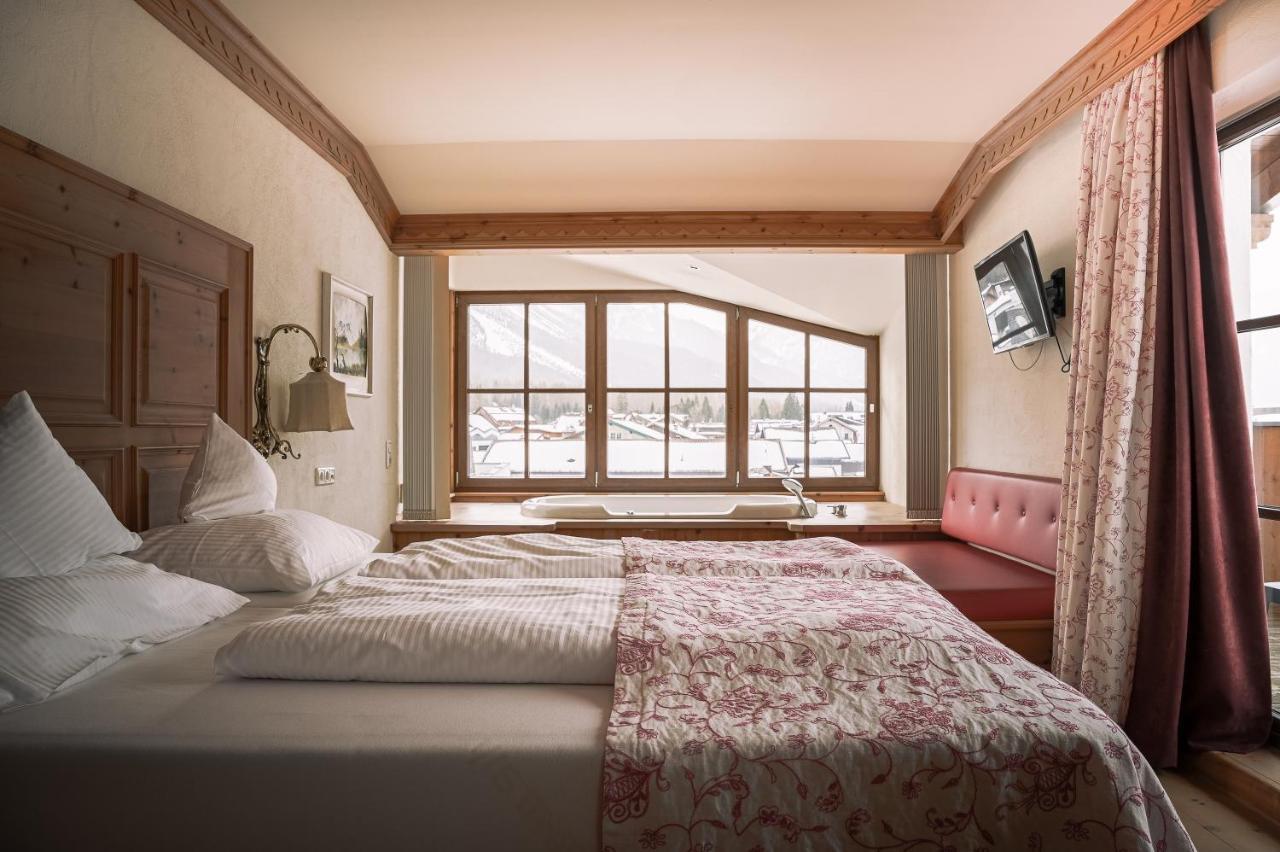 Hotel Tirolerhof - Familotel Zugspitze Ehrwald Esterno foto